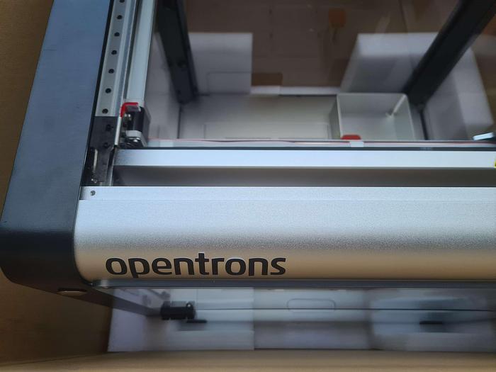 Used Unused Opentrons OT-2 with HEPA module Liquid Handling Robot in original packaging