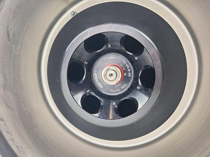 Used Eppendorf 5804 R Centrifuge