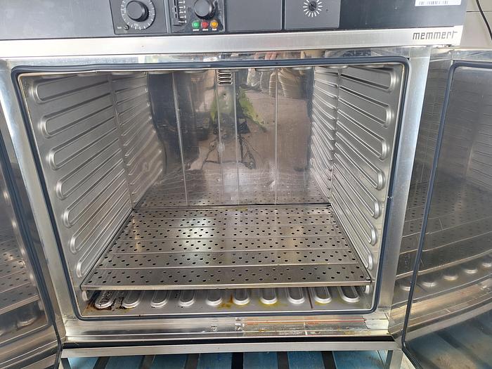 Used Memmert Double Door Incubator