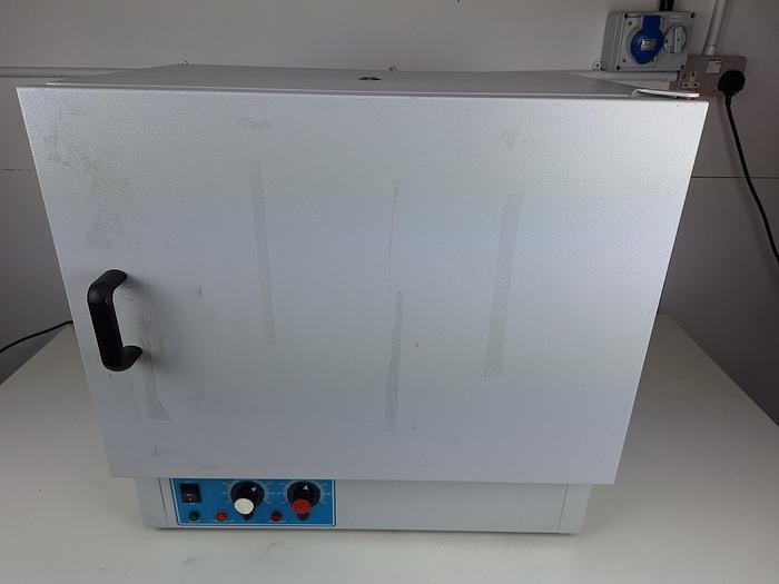 Used Genlab MINI/50 Incubator