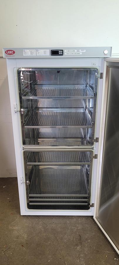 Used LEEC C330 Classic Incubator