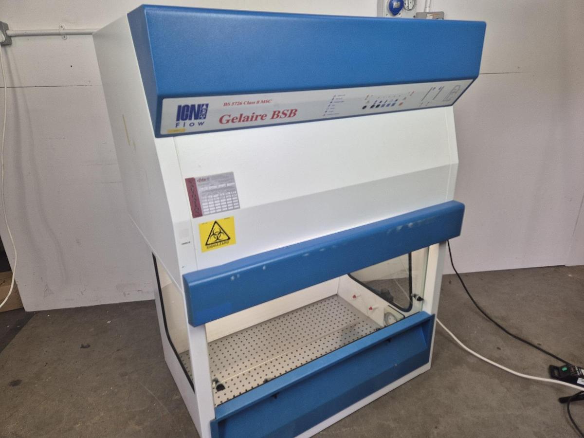 Used ICN Biomedicals Flow Gelaire BSB Class 2 Safety Cabinet