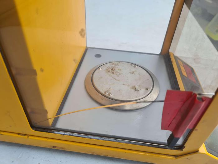 Used Sartorius 4 Fig Balance