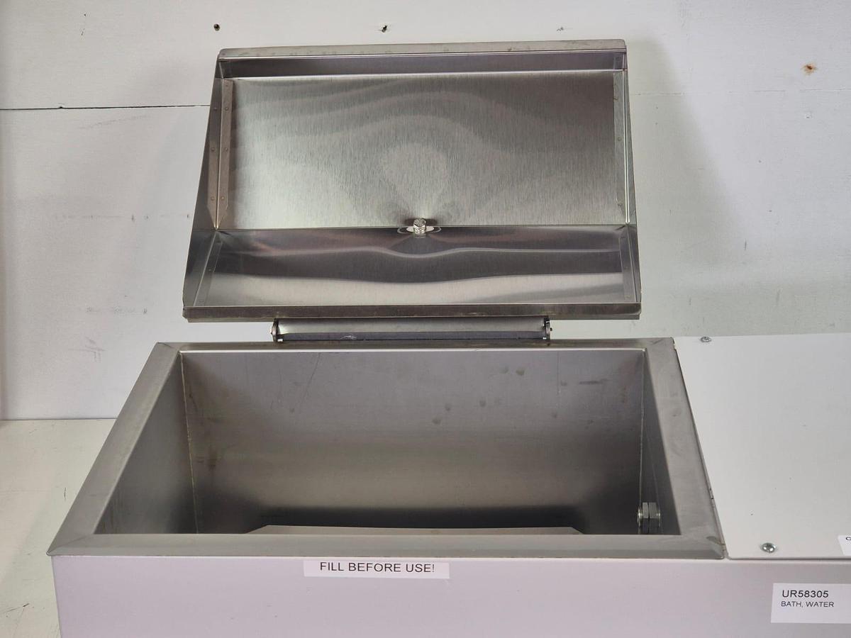 Used Thermo Scientific CIR19 Circulating Bath