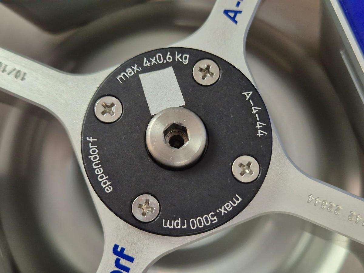 Used Eppendorf 5804 benchtop centrifuge