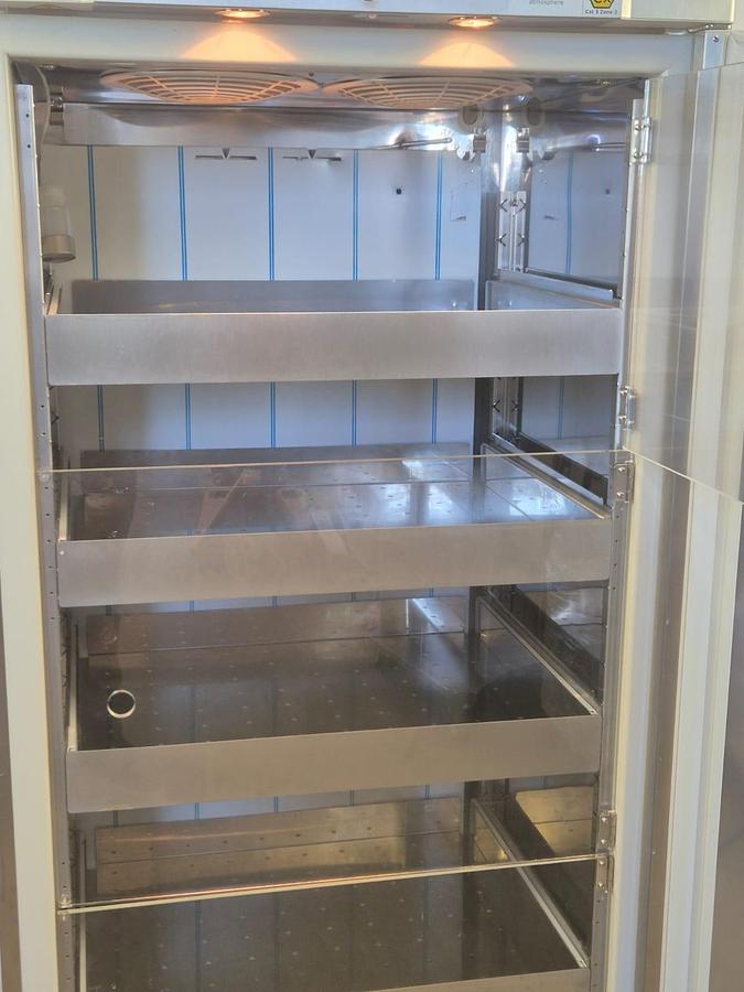 Used Gram R290 Fridge