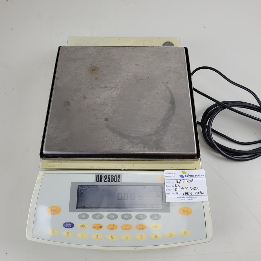 Used Sartorius la4200s balance