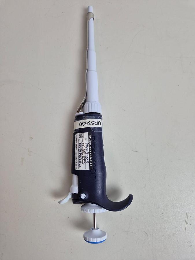 Used Gilson PIPETMAN L P1000L 100-1000uL Single Channel Pipette Cour-code BLUE