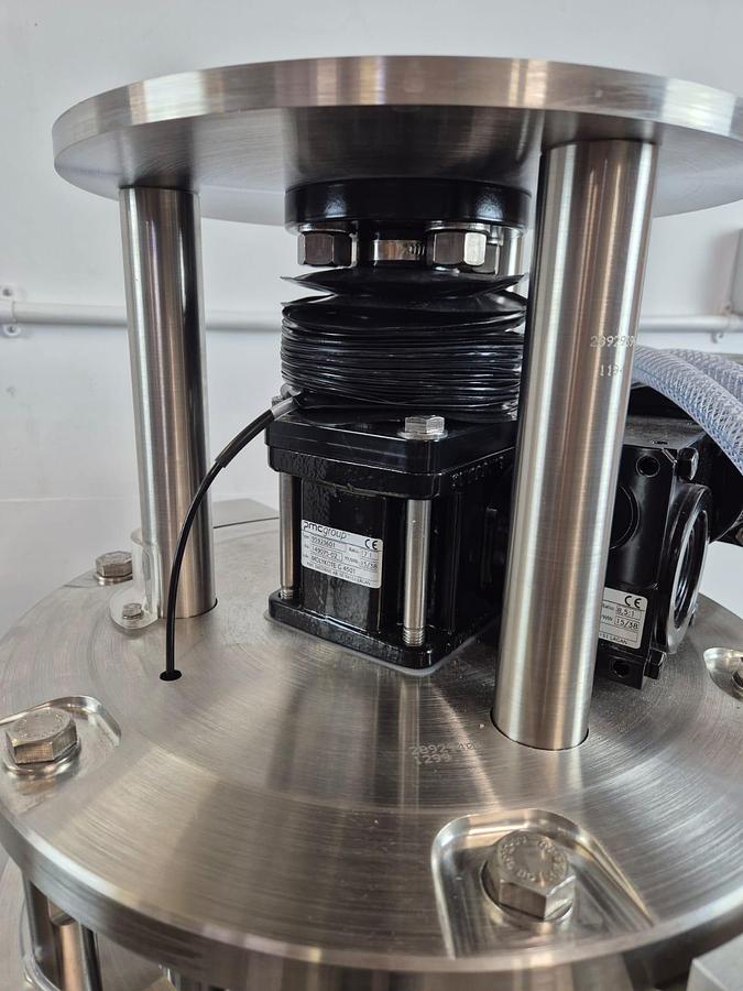 Used AxiChrom 300/300 Chromotography Column