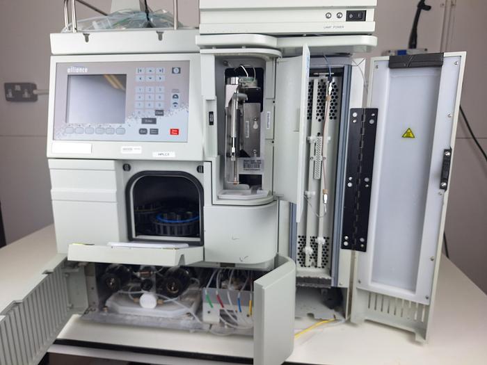 Used Waters Alliance e2695 HPLC