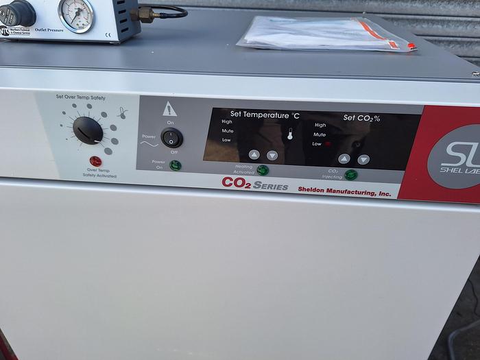Used Sheldon Manufacturing SC05A-2 Air Jacketed CO2 Incubator