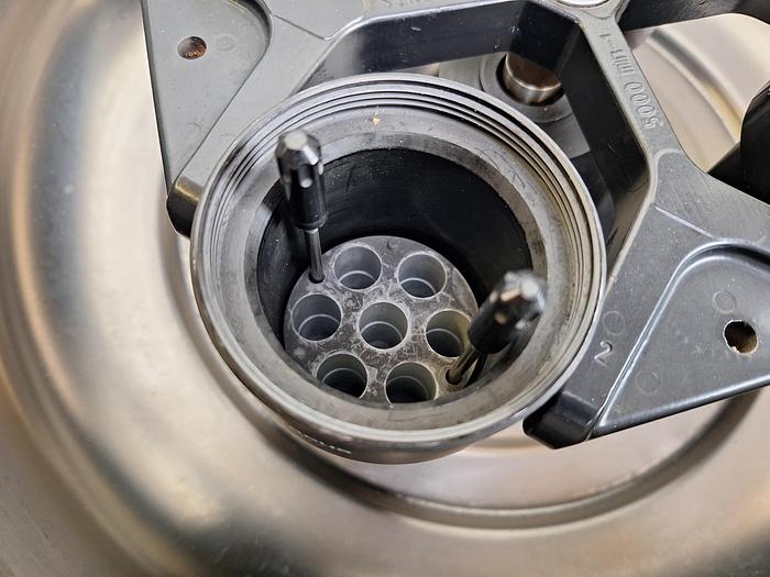 Used Heraeus Labofuge 400 Centrifuge 