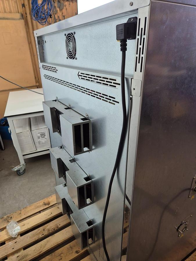 Used Memmert IPP260eco Peltier-Cooled Incubator