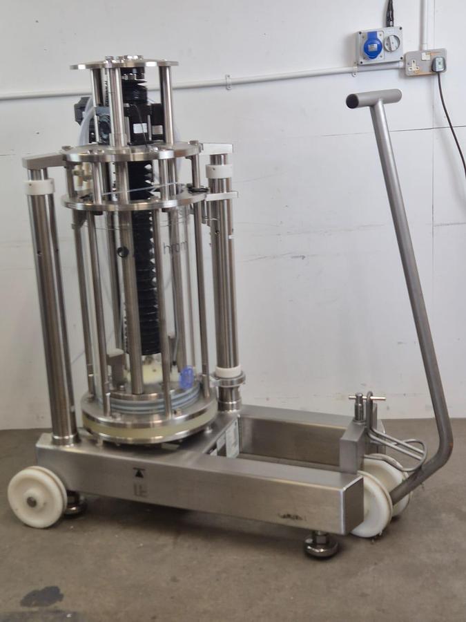 Used AxiChrom 300/300 Chromotography Column