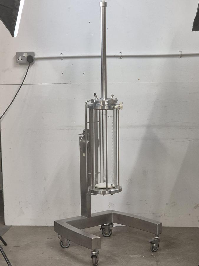 Used Axichrom 140/300 chromatography column