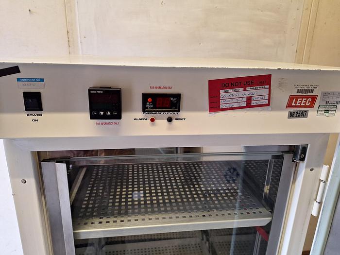 Used LEEC P3 Incubator