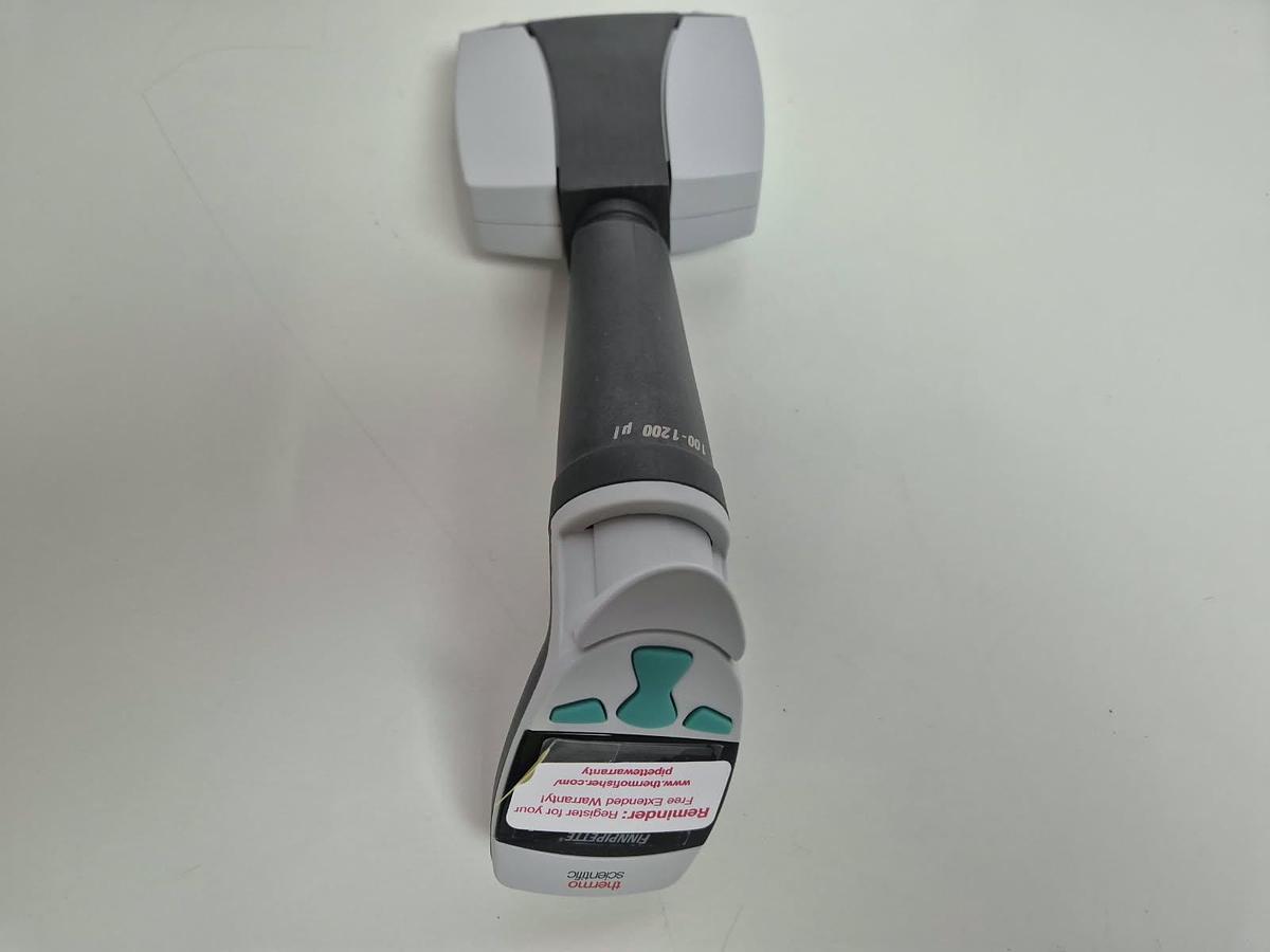 Used Thermo Scientific Finnpipette 8 Channel 100-122 UL MU63063D