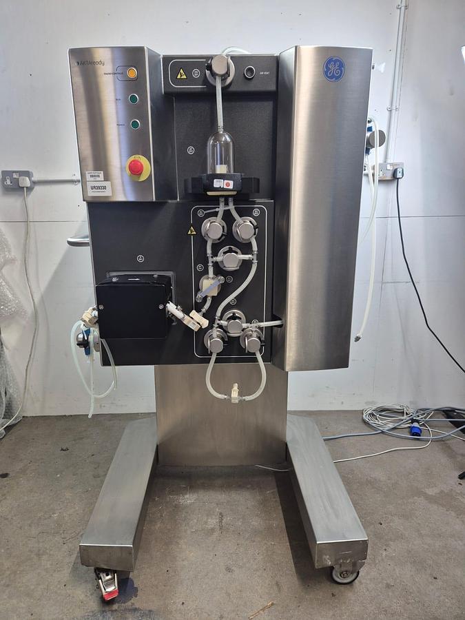 Used ÄKTA ready™ Chromatography System