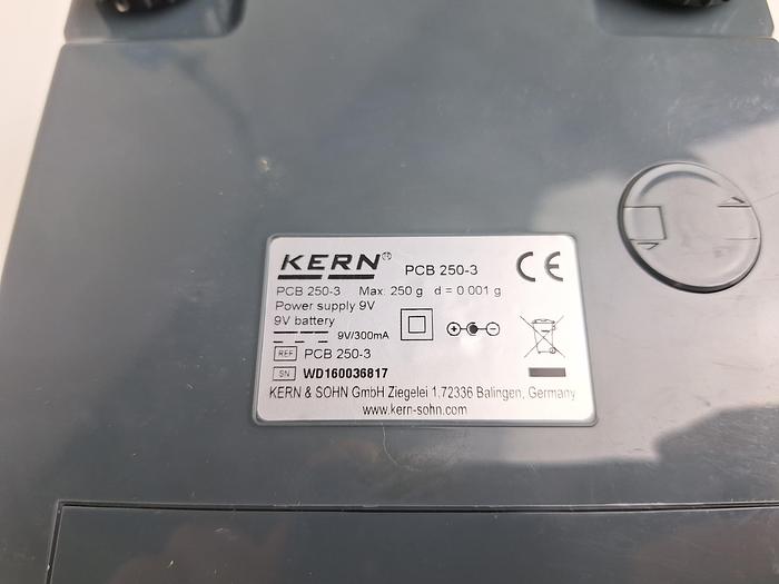 Used Kern PCB 250-3 Balance