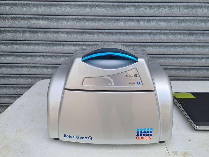 Used Qiagen Rotor-Gene Q 5-plex rt PCR machine