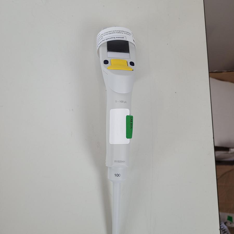 Used Eppendorf Xplorer plus electronic pipette