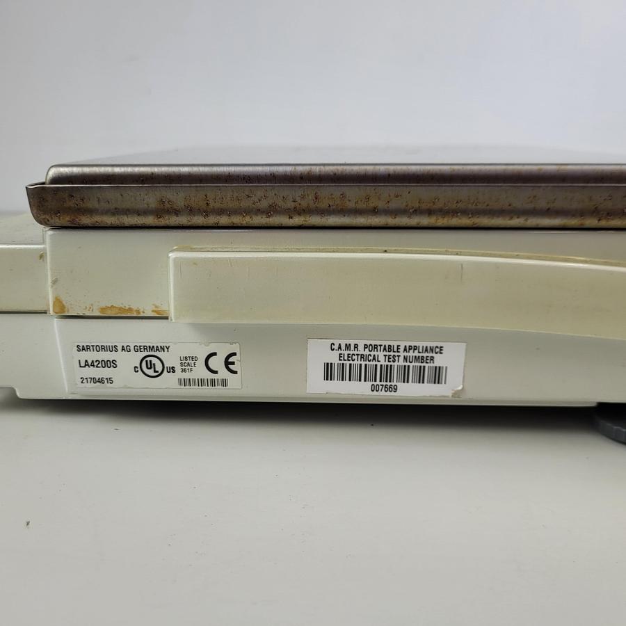 Used Sartorius la4200s balance