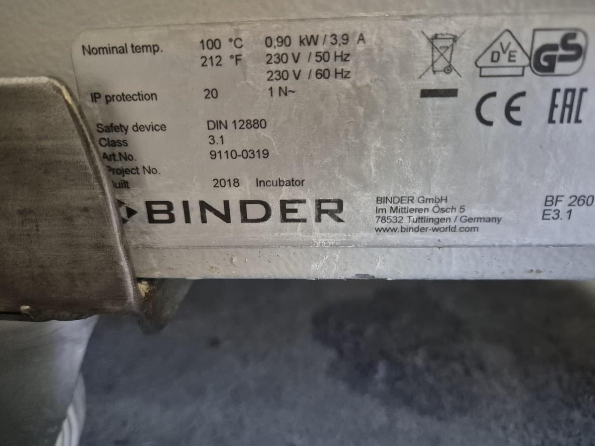 Used Binder BF260 Incubator