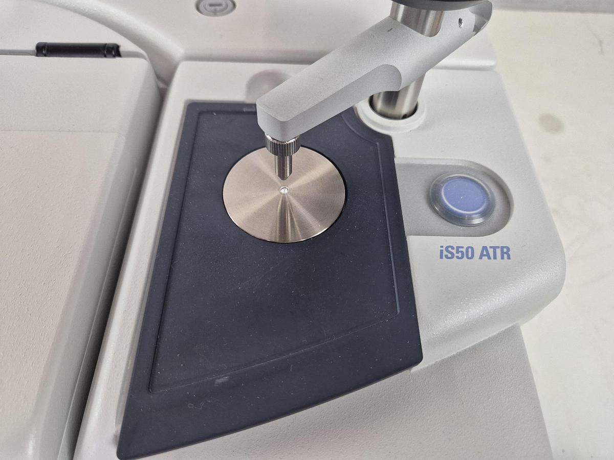 Used Thermo Scientific Nicolet IS50 FT-IR Spectrometer + 2 Packs accessories