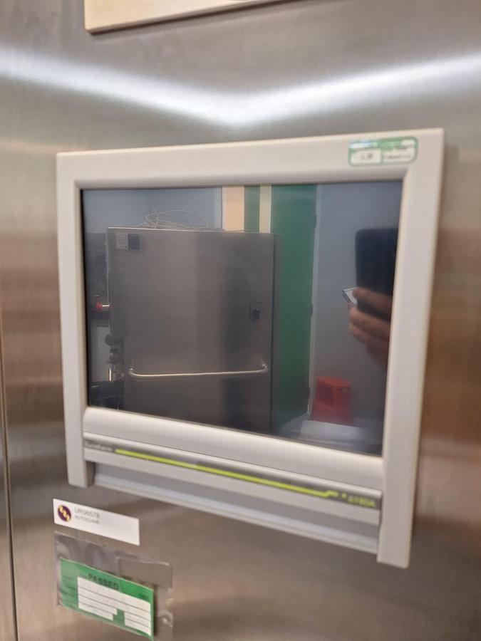 Used MM Group Vakulab HL Medical Autoclave