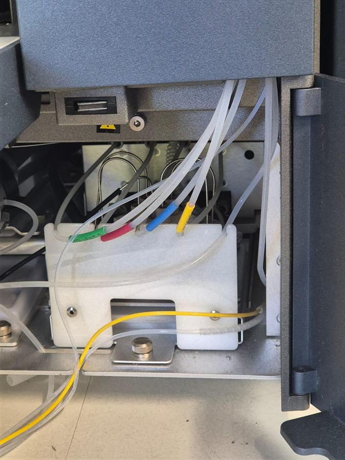 Used Waters 2489 Alliance HPLC System