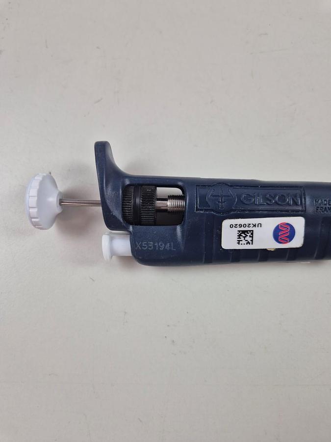 Used Pipetman Gilson P200 50-200 Yellow Pipette