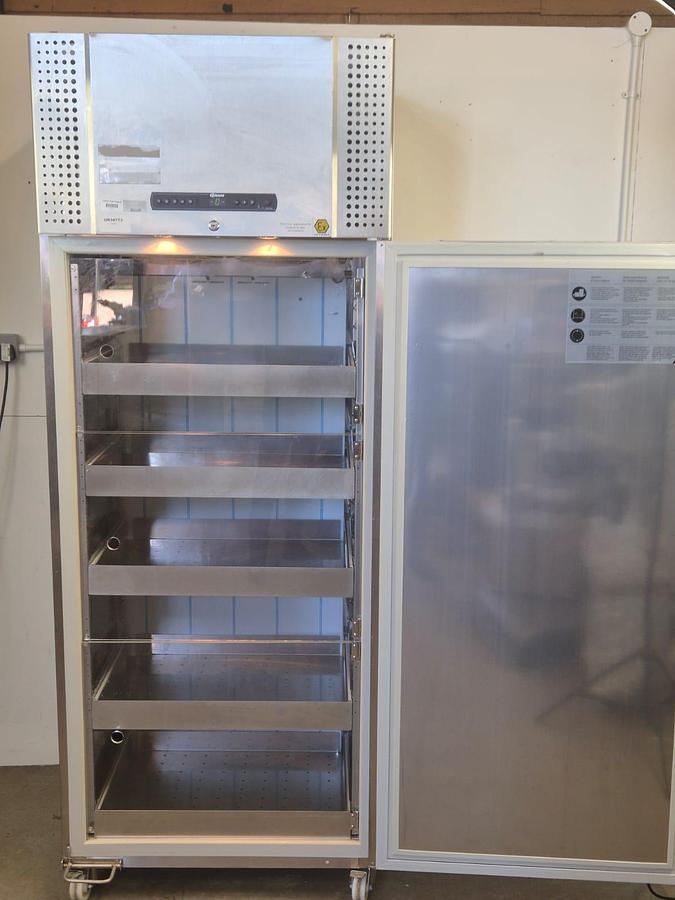 Used Gram R290 Fridge