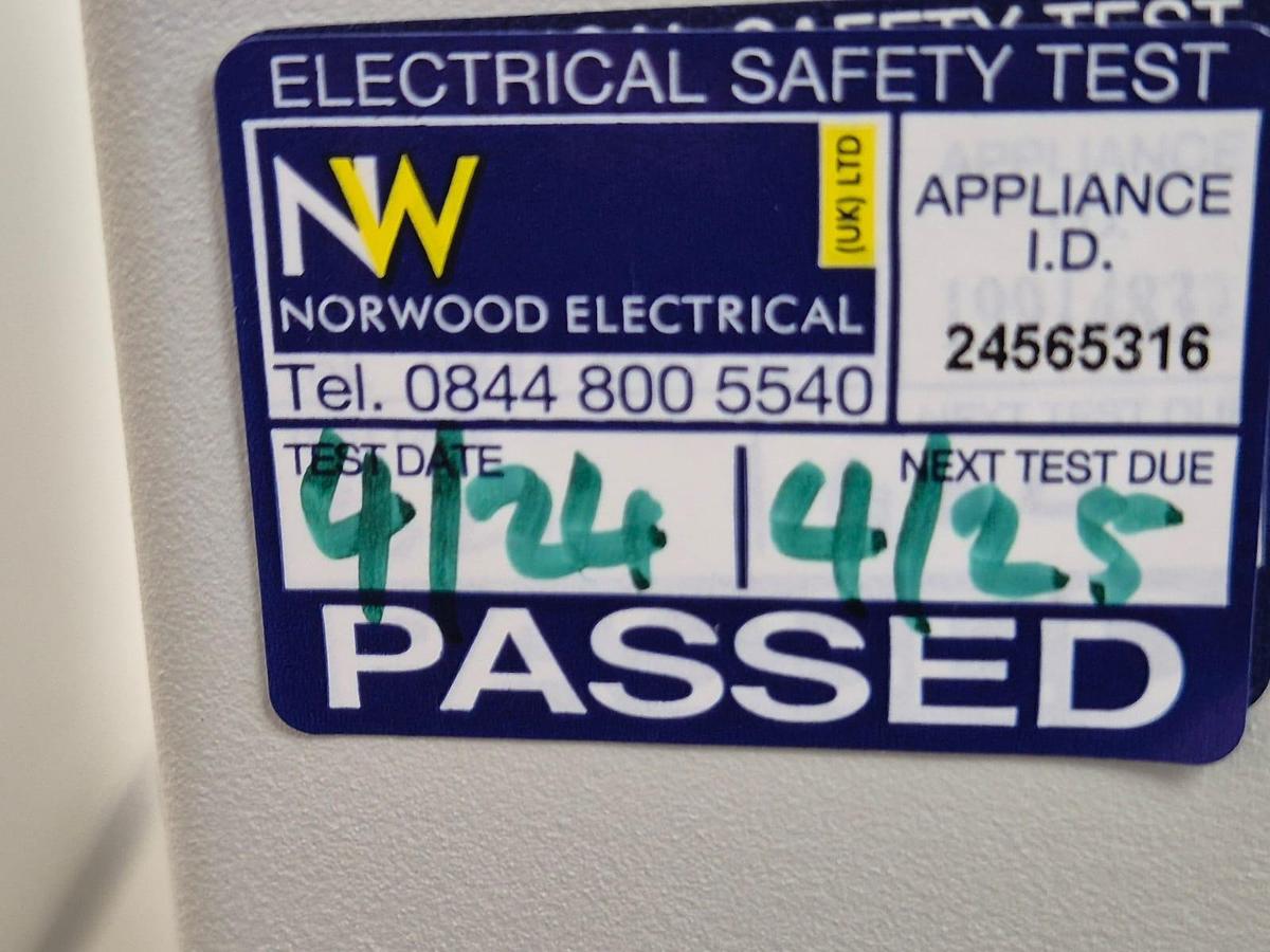 Used Eppendorf 5804 benchtop centrifuge