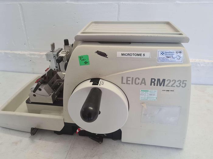 Used Leica RM2235 Manual Microtome
