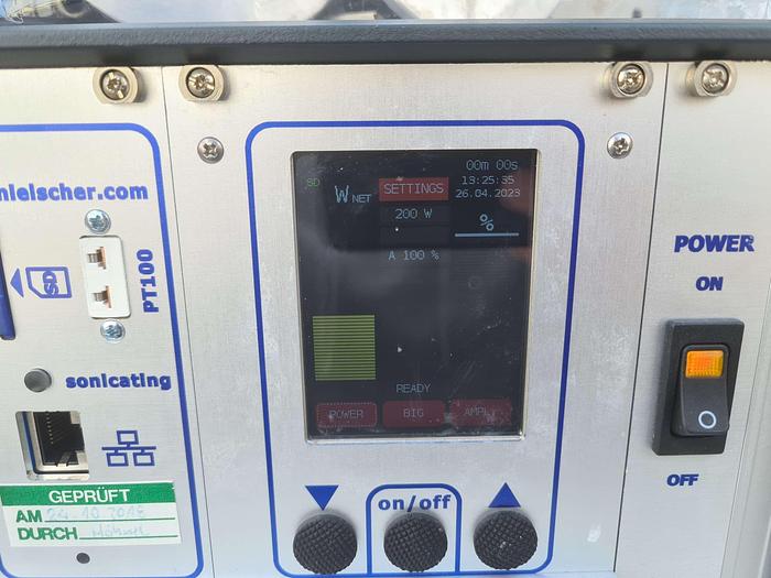 Used Hielscher flow through Sonicator UIP500hdT Transducer + Generator
