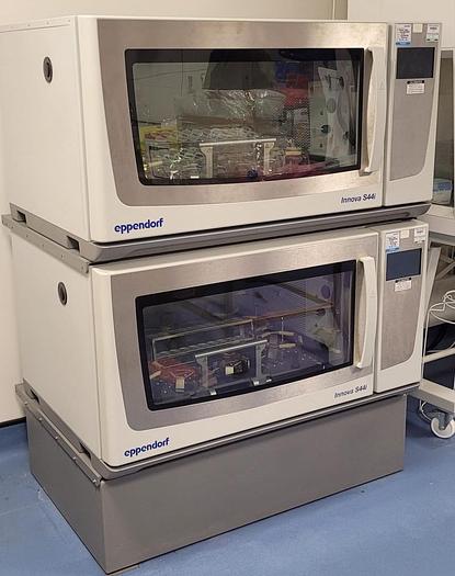 Used Eppendorf Innova S44i Shaking Incubator