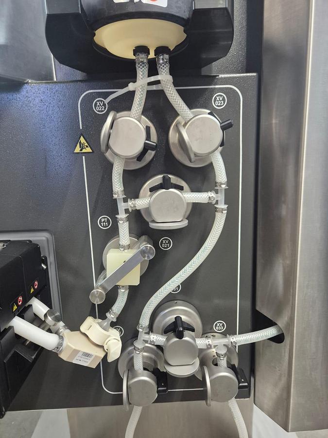 Used ÄKTA ready™ Chromatography System