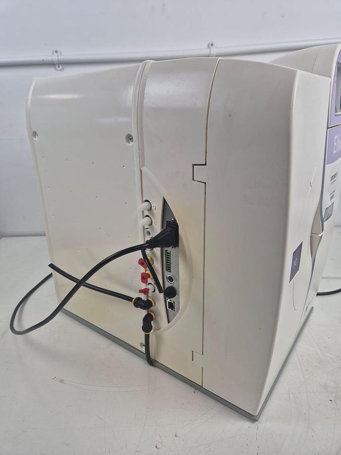 Used Millipore Elix Advantage Water Purification System