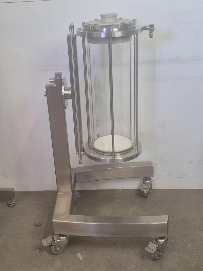 Used Axichrom 200/300 chromatography column