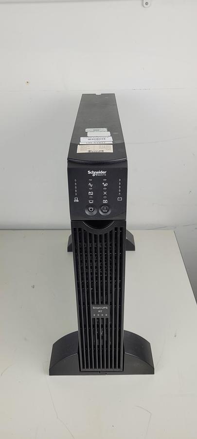 Used Schneider Electric APC Smart UPS RT2000 ups RT 2000