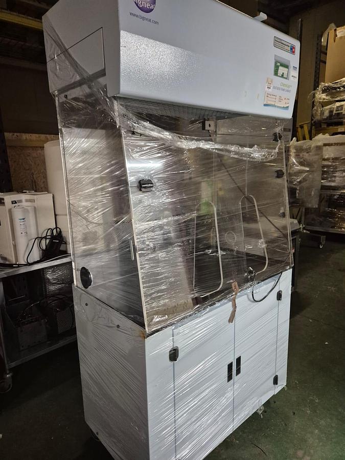 Used Bigneat Chemcap Ductless Fume Cabinet