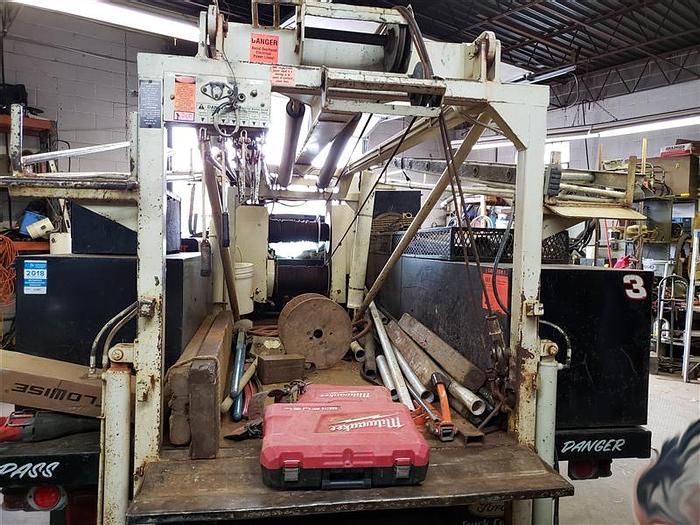 Used 1984 Smeal 5T Pump Hoist Rig