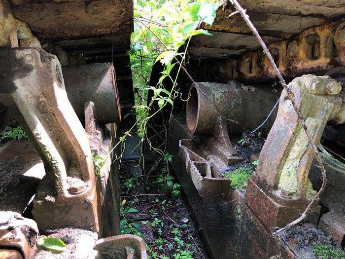 Used Caterpillar Caterpillar Undercarriage with Main Frame