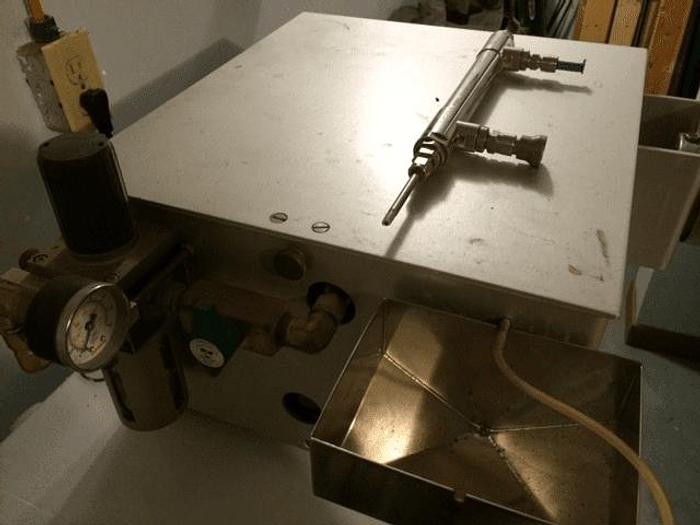 Used AVESTIN C-30 LAB HOMOGENIZER – 30,000 PSI