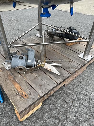 Used Reactor, 740 Gallon, 316L Stainless Steel, Jacketed, Agitated, T&C Stainless #S744628