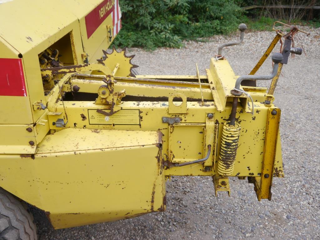 Used New Holland 945 Conventional Baler