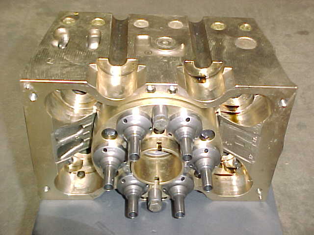 Used CYLINDER HEAD MTU MD 871 UM 1D