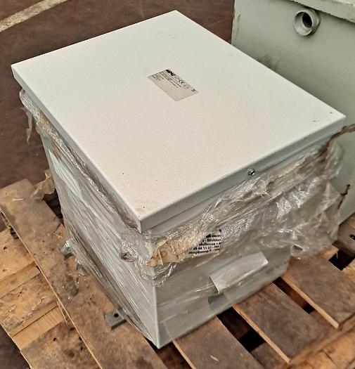 D'occasion AUTOTRANSFORMATEUR 4 KVA– 400-230V