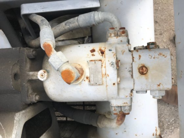 Used Derrick DE 1000 Hydraulic Centrifuge