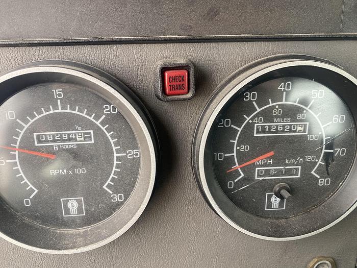 Used 2010 Kenworth Single axle